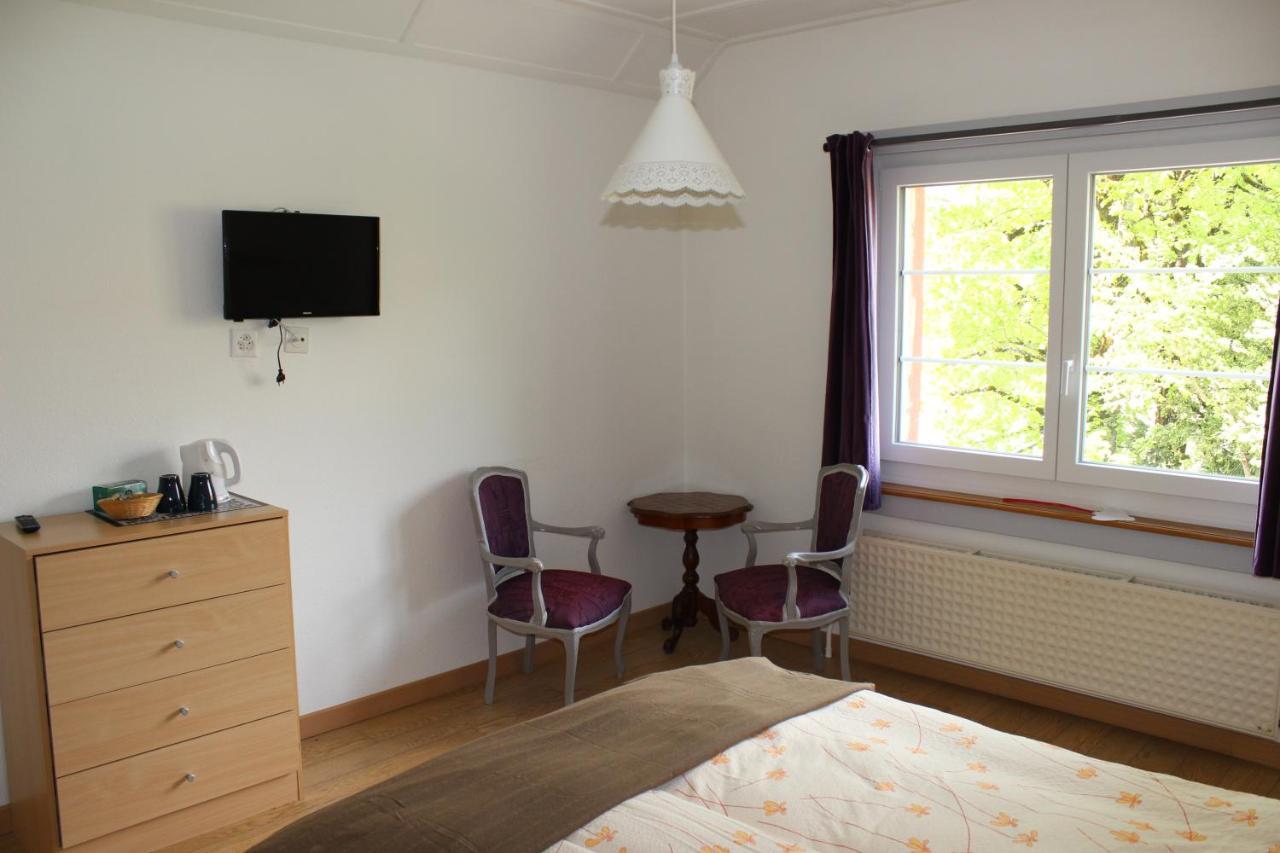 A Cote Bed & Breakfast Motiers ภายนอก รูปภาพ